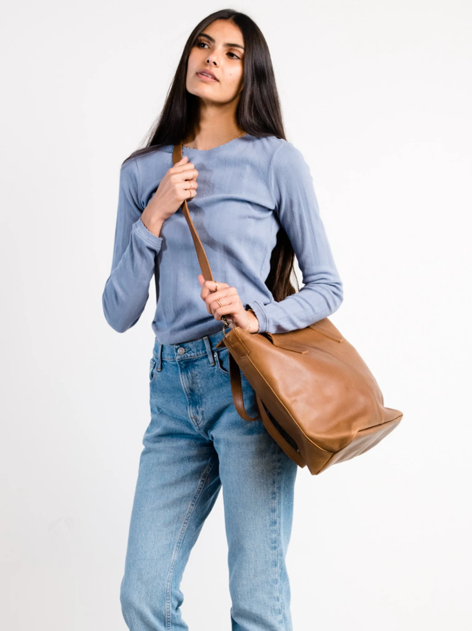 Alem Utility Bag - Image 7