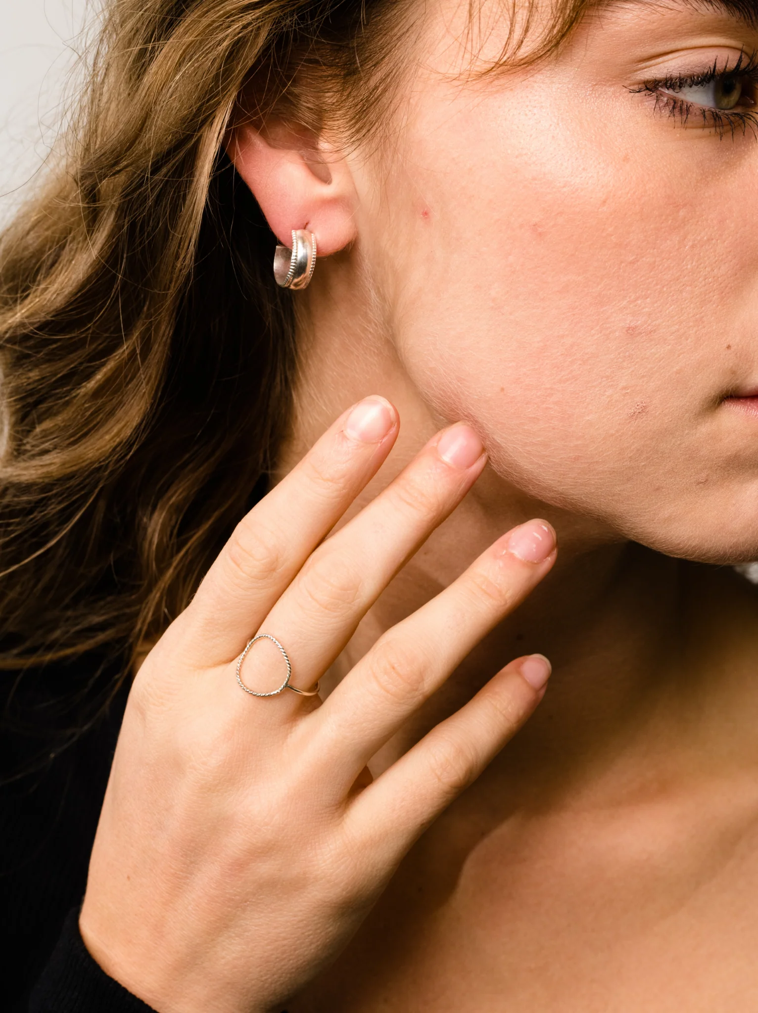 Chunky Column Hoops - Image 4